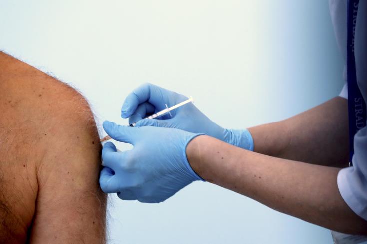 Πρόεδρος ΠΙΣ: Το εμβόλιο της AstraZeneca να χορηγηθεί σε άτομα κάτω των 65 χρόνων